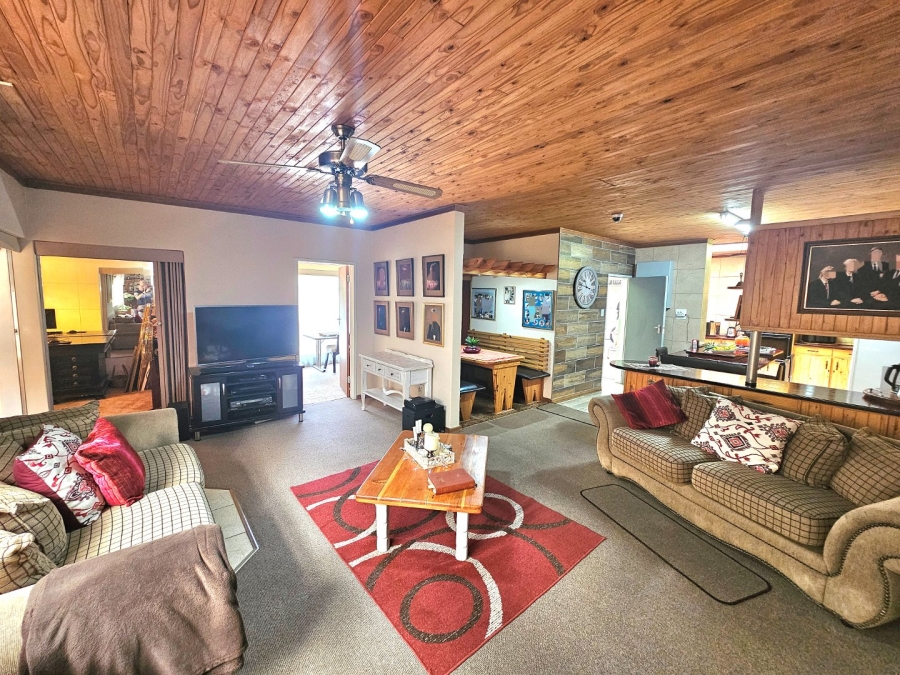 4 Bedroom Property for Sale in Panorama Free State